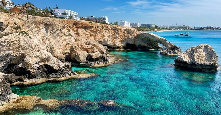 Кипр страна в Средиземном море